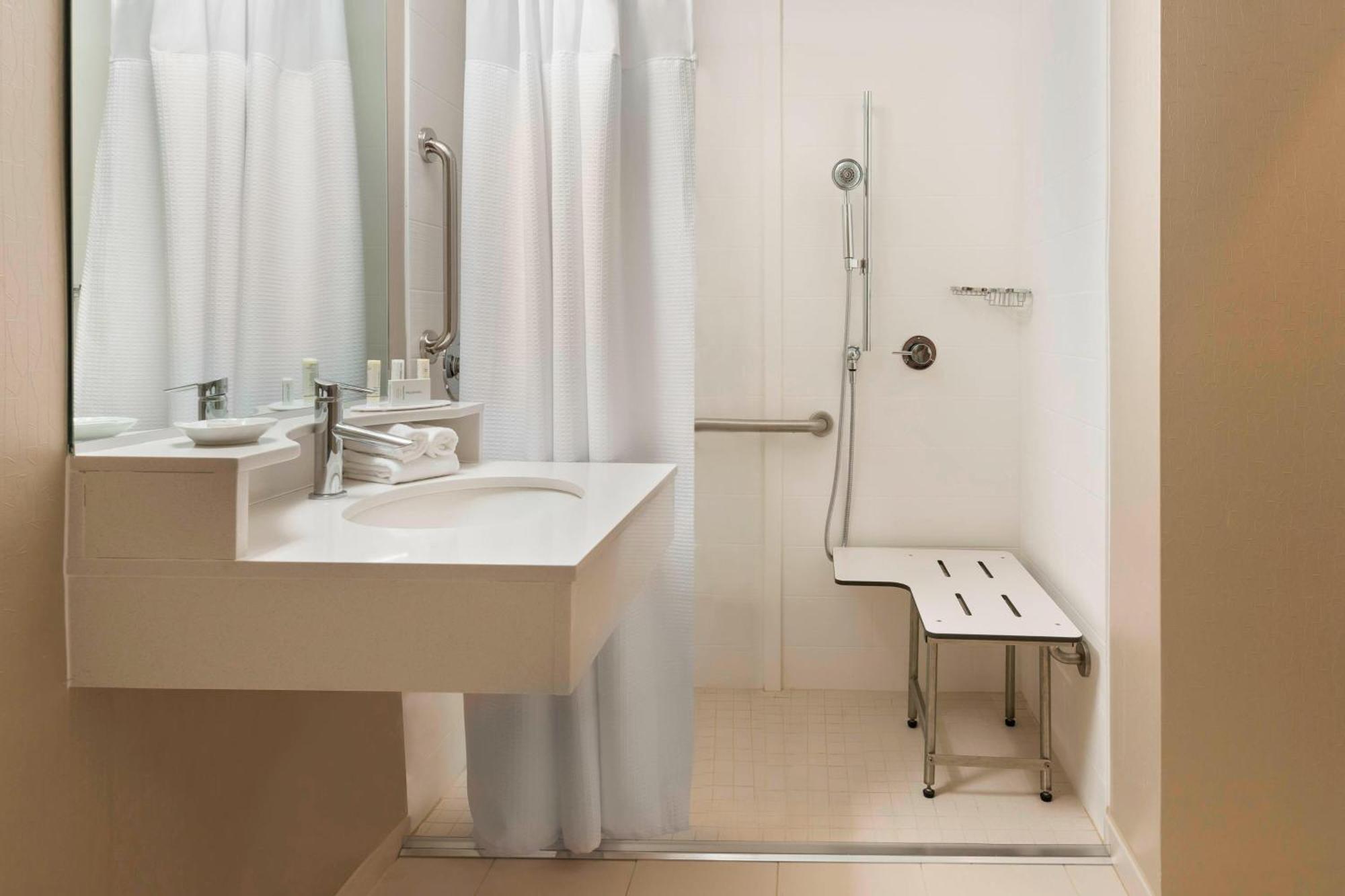 Springhill Suites Indianapolis Кармел Екстер'єр фото