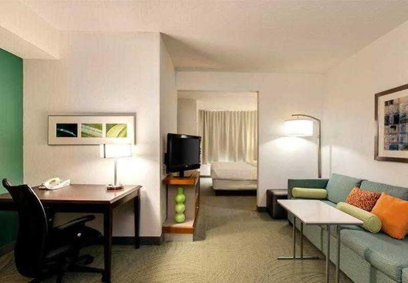 Springhill Suites Indianapolis Кармел Екстер'єр фото